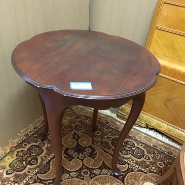 Four Leaf Clover Side Table (Seattle)