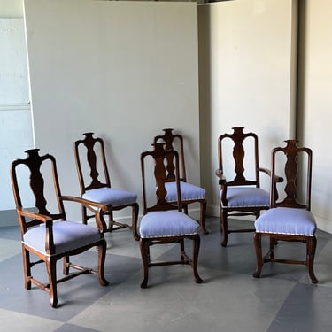 Set of 6 Continental Scroll-Carved Walnut Dining Chairs