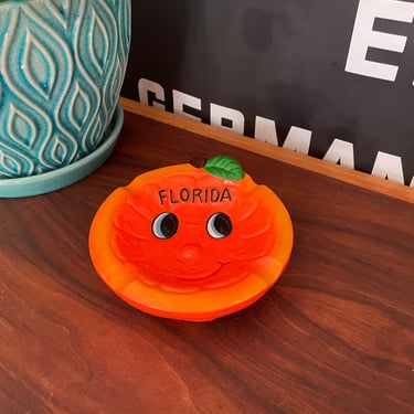 Smiling Florida Orange kitschy souvenir ashtray Road Trip 1960s Gift 