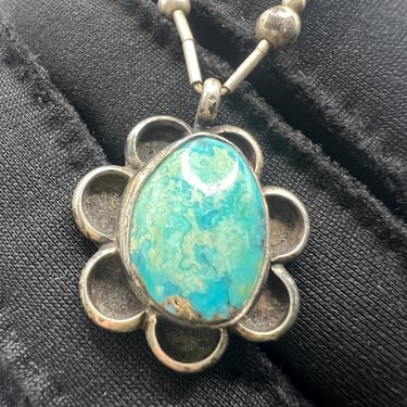 vintage 1970s liquid silver choker necklace w/ turquoise pendant 