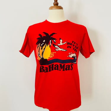 Vintage Red Bahamas Graphic T- Shirt / Souvenir / 1980s / FREE SHIPPING 