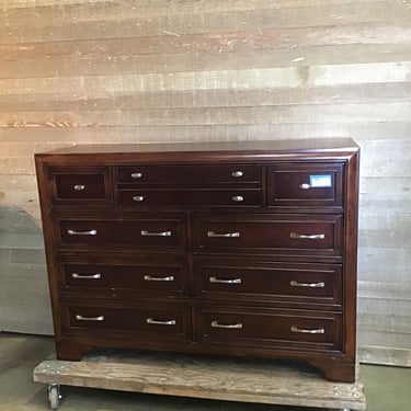 Mahogany Dresser (Tacoma)