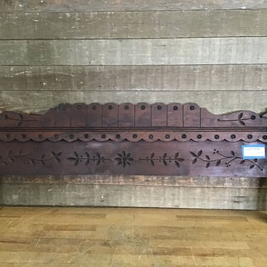 Vintage Floral Oak Backboard (Tacoma)