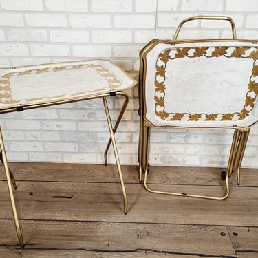 Set of 3 Cal Dak White and Gold TV Trays with Reds Rusty Relics