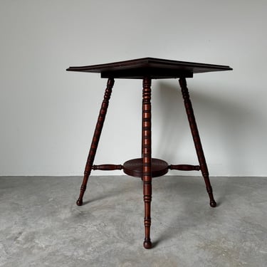 Vintage American Mahogany Turned Leg Parlor Accent Table 