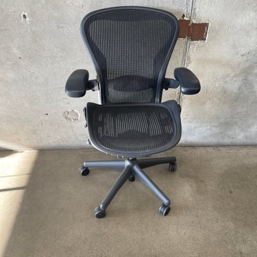 Herman Miller Aeron Desk Chair Size B (#3)