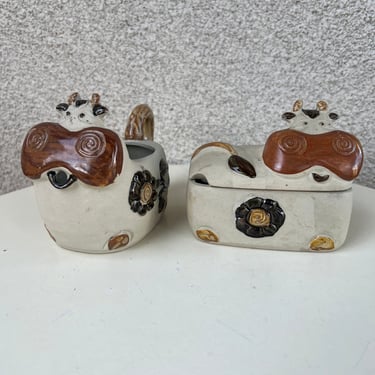 Vintage cow theme 3D creamer & sugar bowl set stoneware ceramic made by Counterpoint in Japan 
