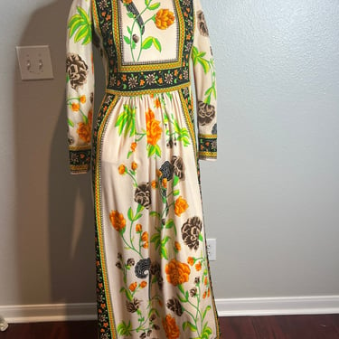Vintage late 1960s early 1970’s Mr.Dino dress 
