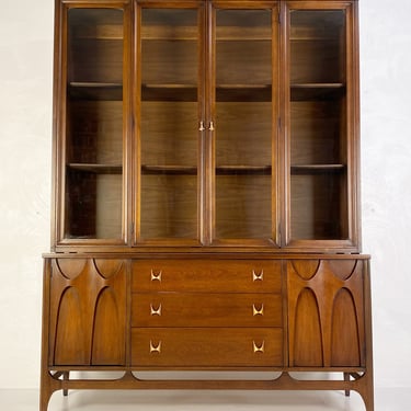 Broyhill Brasilia Glass Breakfront Hutch and Base, Circa 1960s - *Please ask for a shipping quote before you buy. 