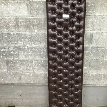 Tufted Bench Seat (Seattle)