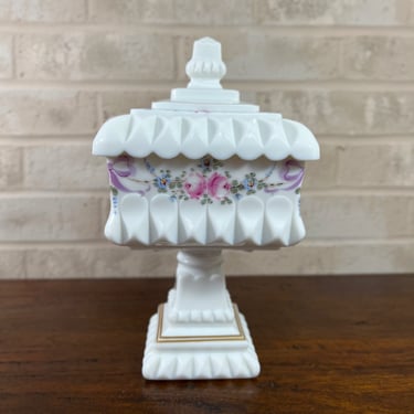 Vintage Westmoreland Milk Glass "Roses and Bows" Covered Wedding Cake Box 