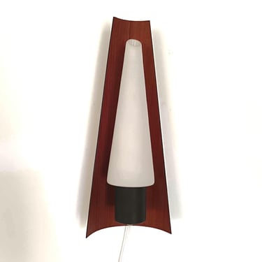 Mid Century aplique / modern Wall lamp / Danish / 1950s / modern aplique 