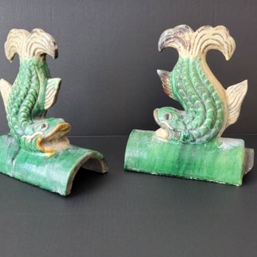 Antique Qing Dynasty Chinese Sancai Glazed Ceramic Figural Fish Roof Tile Pair 