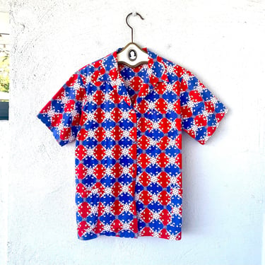 Vintage 70s 80s United Airlines Hawaii Golf Tournament Pineapple Hawaiian Shirt Red White Blue Collared Top 