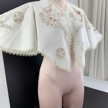 Victorian/Edwardian Capelet with Bell Sleeves - Beautiful Embroidery Appliques & Lace Trim - Womens Size Small 