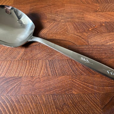Vintage Ekco Eterna Leaf Sprig Berry Spoon, Mid Century Flatware Casserole Spoon, EKCO SILVER EKS21 