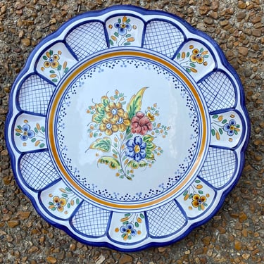 Mediterranean 13” Plate~ Plato De CERAMICA De TALAVERA Hand Painted Round Platter~ Spain~ Vintage Italian Style Wall Hanging Plate~  Pottery 
