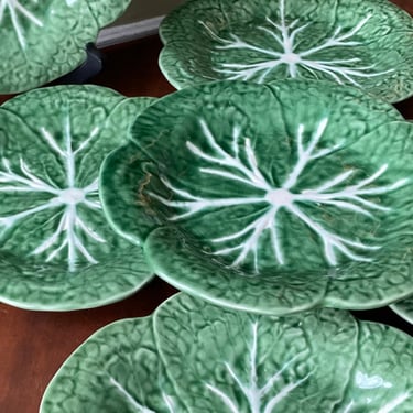 Bordallo Pinheiro Cabbage Plates 9 inch 