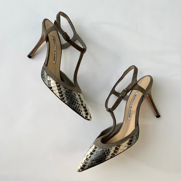 Manolo Blahnik T-Strap Python Pumps - 35