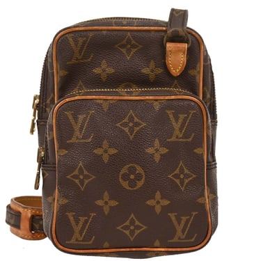 Louis Vuitton Monogram Papillon 26 Pochette Bag in Coated