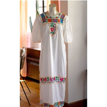 Vintage Embroidered Dress - 1970s - Oaxaca Dress - Boho, Floral, Maxi - Mexican, Oaxacan 