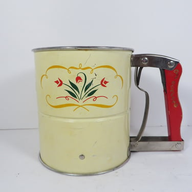 Mid Century Cream Metal Androck Hand-i-Sift Metal Flour Sifter 