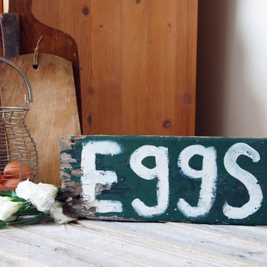 Vintage wood EGGS sign / 1950s farm stand sign / country general store sign / farmers market wooden sign / rustic barn farmhouse decor 