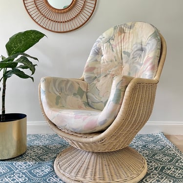 Vintage Wicker Swivel Egg Chair With Original Cushions - Boho Style 