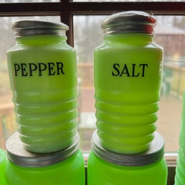 Set of 2 Jeannette Jadeite Salt Pepper Shakers