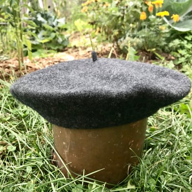 Vintage Wool Beret Importina Made in England Gray Wool Hat Retro Fashion 1970s 1980s 