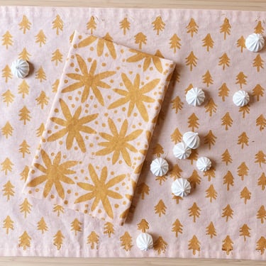linen napkin set. gilded dots. hand printed block print / placemats / tea towel. boho. christmas party. organic. holiday decor. stars. 