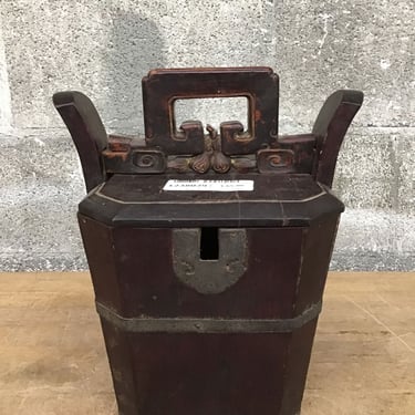 Chinese Teapot Caddy (Seattle)