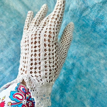 Crochet Sheer Gloves, Cut Out Design, White Lace Gloves, Rockabilly Pin Up, Vintage 50s 60s 