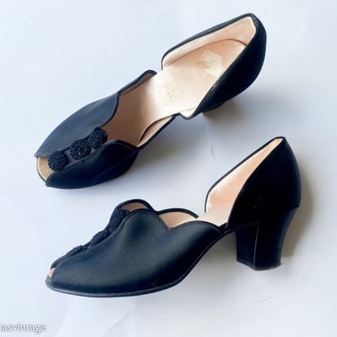 1940s Black Satin Slippers | 40s Black Satin Bedroom Slippers | Black Slippers | Daniel Green 