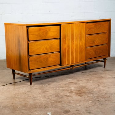 Mid Century Modern Dresser Credenza 9 Drawer Basic Witz Walnut Vintage Mcm Mint