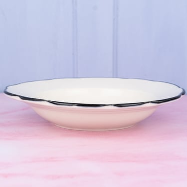 Black Band Scallop Edge Soup Bowl