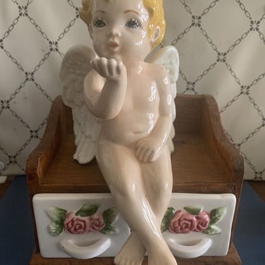 Vintage Guardian Cherub Angel Shelf Sitting Blowing Kisses Ceramic Shiny 