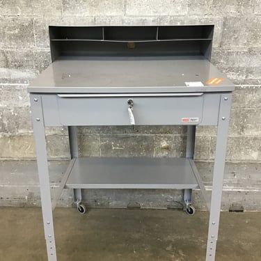 Uline Rolling Workstation (Seattle)