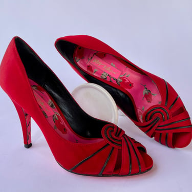 Red Satin Pumps Size 6 by Betsy Johnson / Vintage, 1930's - 1950's STYLE Heels, Halloween Costume, Christmas, Valentines, Romantic, Peep Toe 