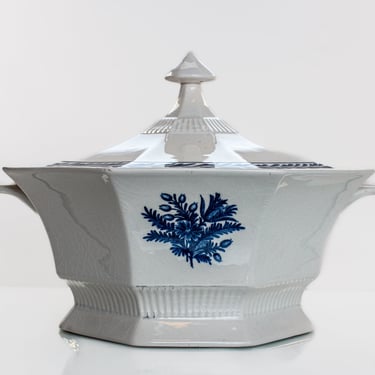 Vintage Porcelain Casserole Dish | Blue and White Floral Pattern | Vintage Kitchenwares | 