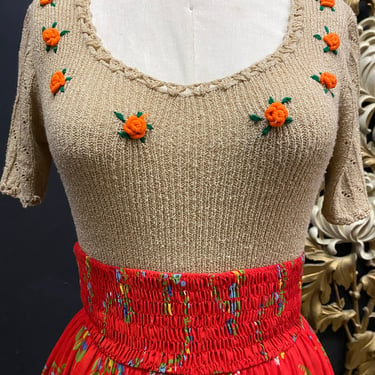1970s knit top, floral embroidery, beige and orange, vintage sweater, medium, acrylic, hippie style, bohemian, 3-d flowers 