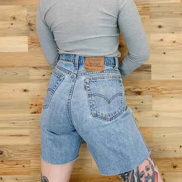 Levi's 560 Vintage Cut Off Jean Shorts / Size 32 