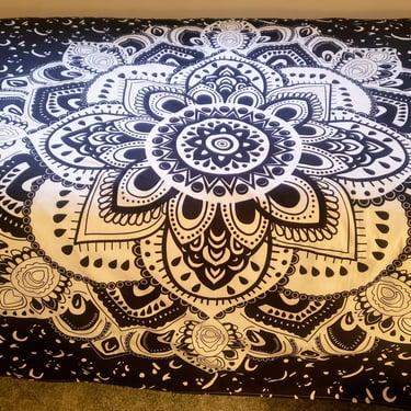 Large Black and White Mandala design Fabric Tapestry Wall hanging Bed Cover Tablecloth 