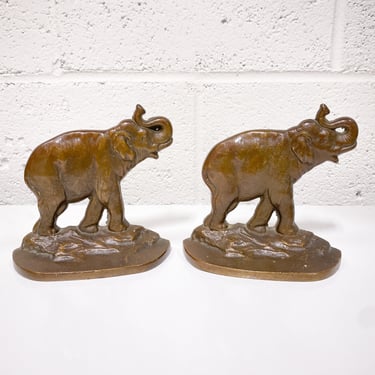 Vintage 1930’s Connecticut Foundry Cast Iron Elephant Bookends