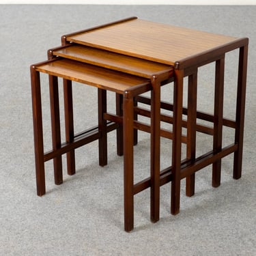 Scandinavian Rosewood Nesting Tables - (320-099) 