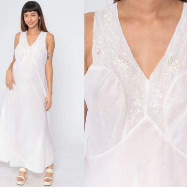 White Embroidered Slip Dress 70s Floral Nightgown Cutout Maxi Lingerie Dress Retro V Neck High Waist Long Romantic Vintage 1970s Medium 40 