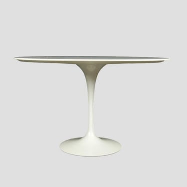 Tulip Table by Knoll