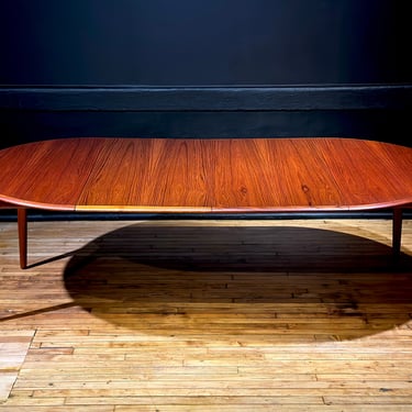 Restored Danish Teak Round Expanding Surfboard Dining Table - Vintage Mid Century Modern Scandinavian Furniture 