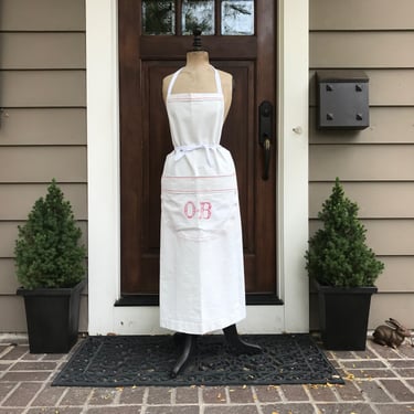 French White Linen Apron, Chef, Cook, Baker, French Farmhouse Cuisine, Front Pocket, Embroidered Monogram 