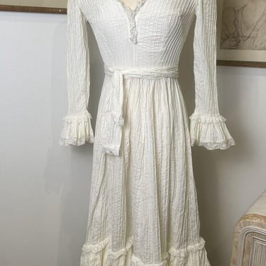 VINTAGE GUNNE SAX Inspired Bohemian Wedding Dress, Lace And Ruffle Hem - Unique Bridal Gown For Women - Victorian Prairie Style 